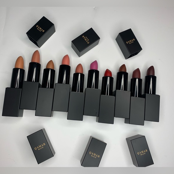 Lipstick - Picture 1 of 14